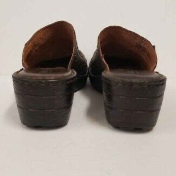 Born Marley Studded Leather Platform Slip-On Clogs - Picture 3 of 10